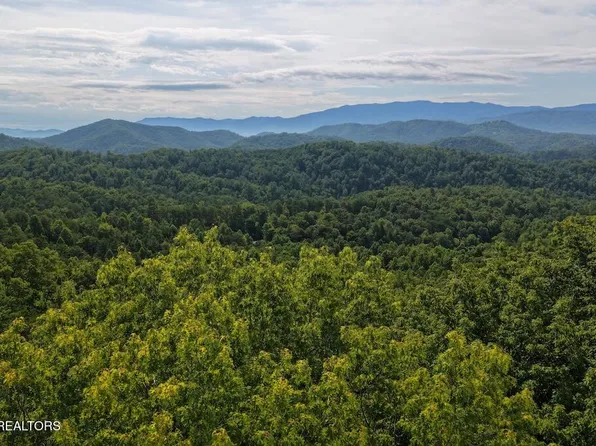 Shady Oaks Way, Sevierville, TN 37876