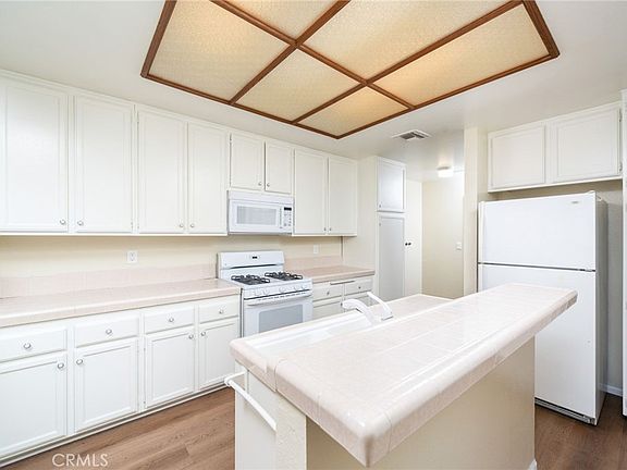 3rd image of 432 Caldwell Ct #432