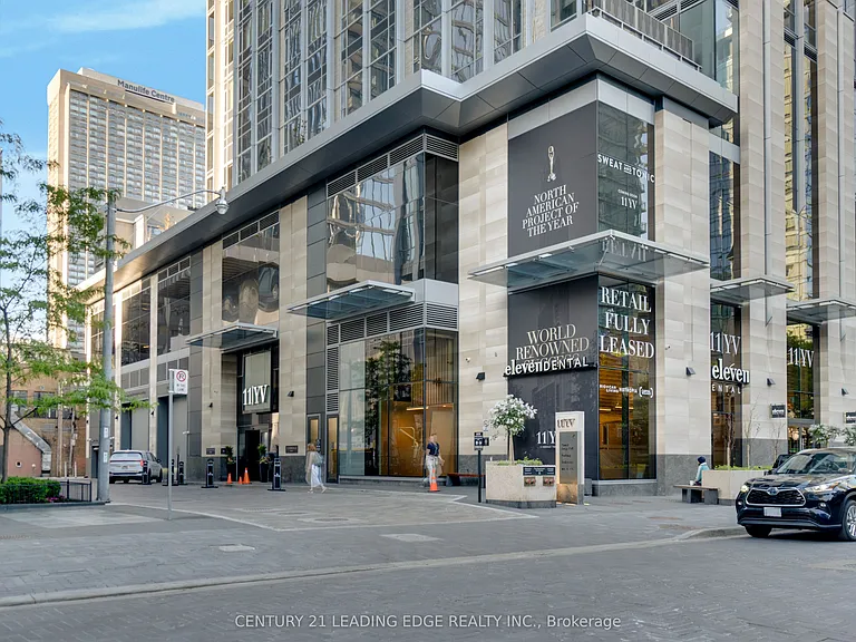 11 Yorkville Ave #3906 — Photo 3