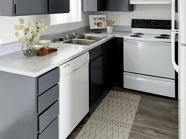Evoq Apartment Homes — Photo 27