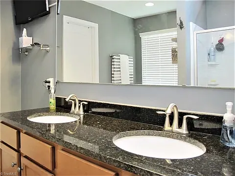 3008 Mirasol Ct — Photo 7