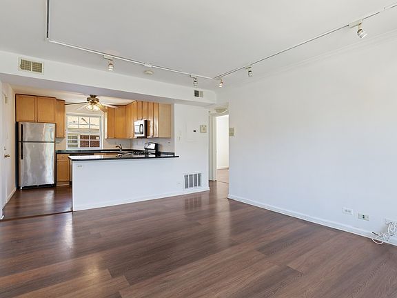 3rd image of 129 Elmwood Ave APT 3S
