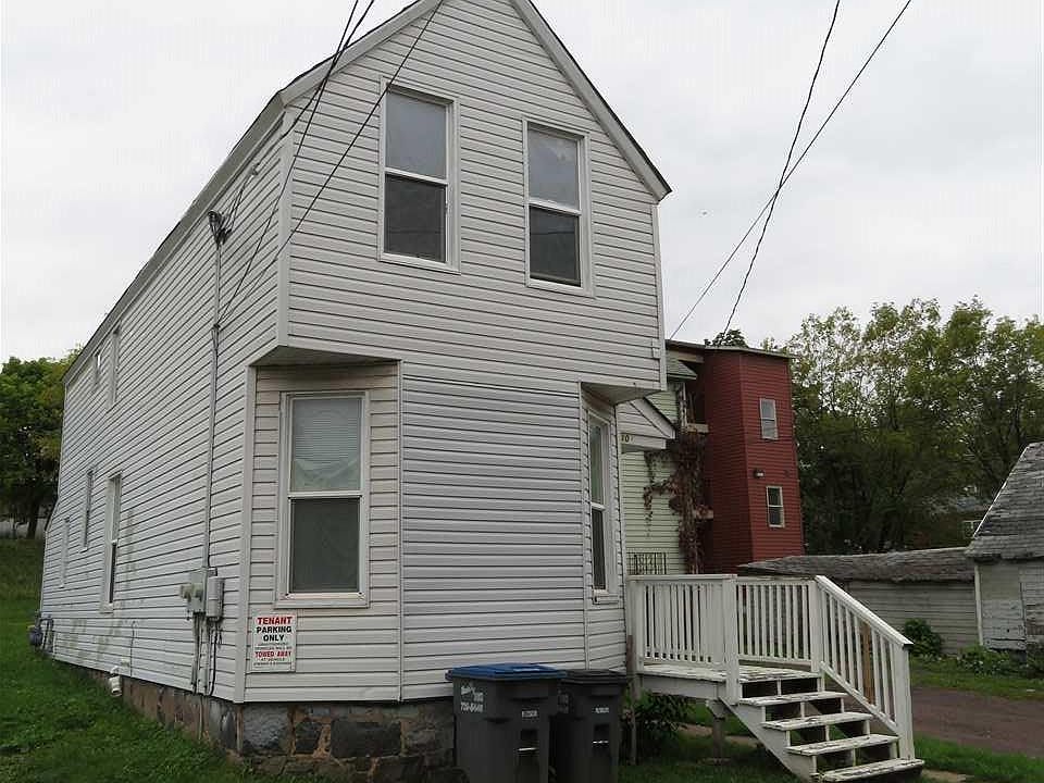 2nd image of 310 E 6th St