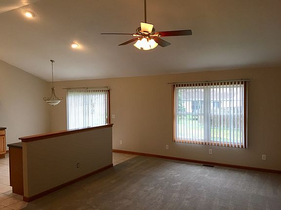 4th image of 1570 Mid Court Dr