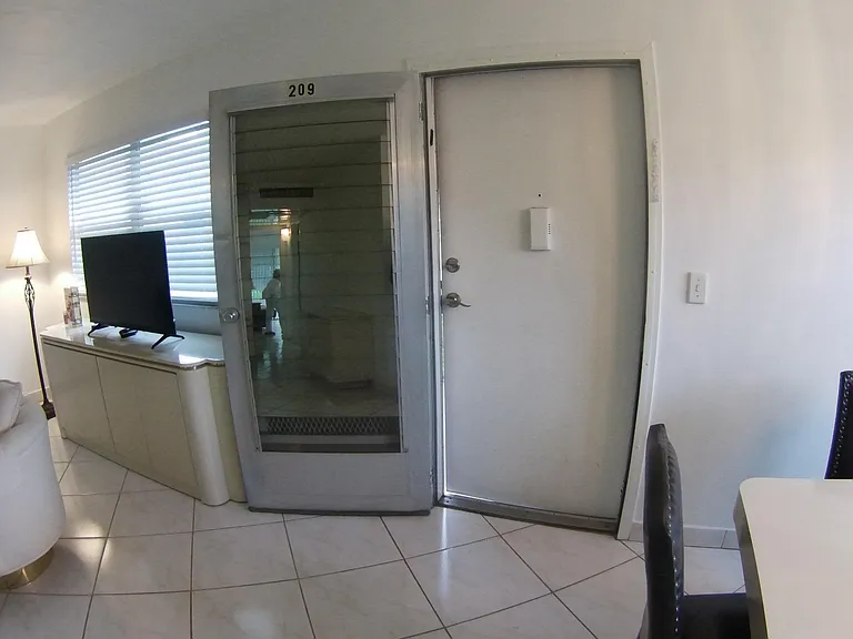 209 Waterford Cir #I — Photo 7