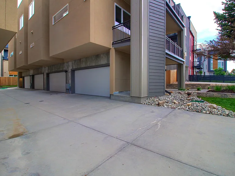 1641 King St — Photo 4