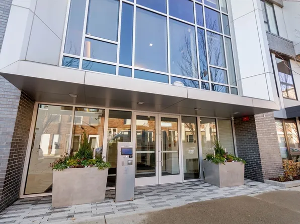 45 W 3rd St #205, South Boston, MA 02127