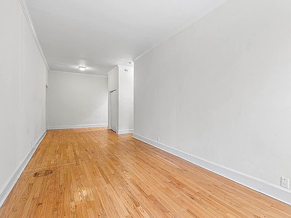 2nd image of 244 E 60th St APT 4D
