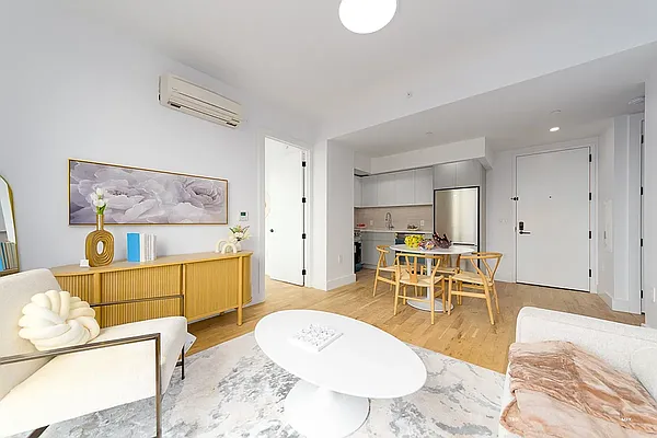 Living room, photo 3