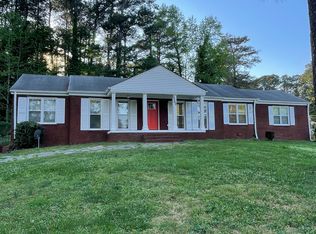 2369 Dodson Dr, East Pt, GA 30344