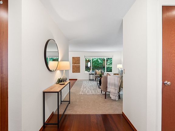 5th image of 2360 Glenmorrie Dr