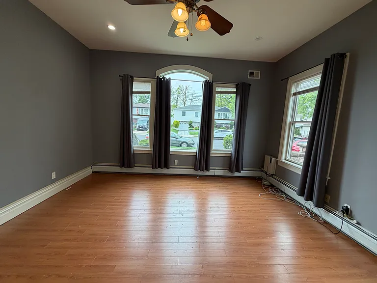 488 Ionia Ave #2 — Photo 9