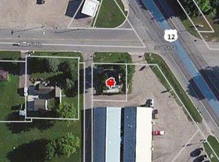 690 3rd St SE, Cokato, MN 55321