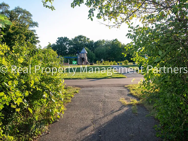 4745 Circle Shore Dr SE — Photo 11