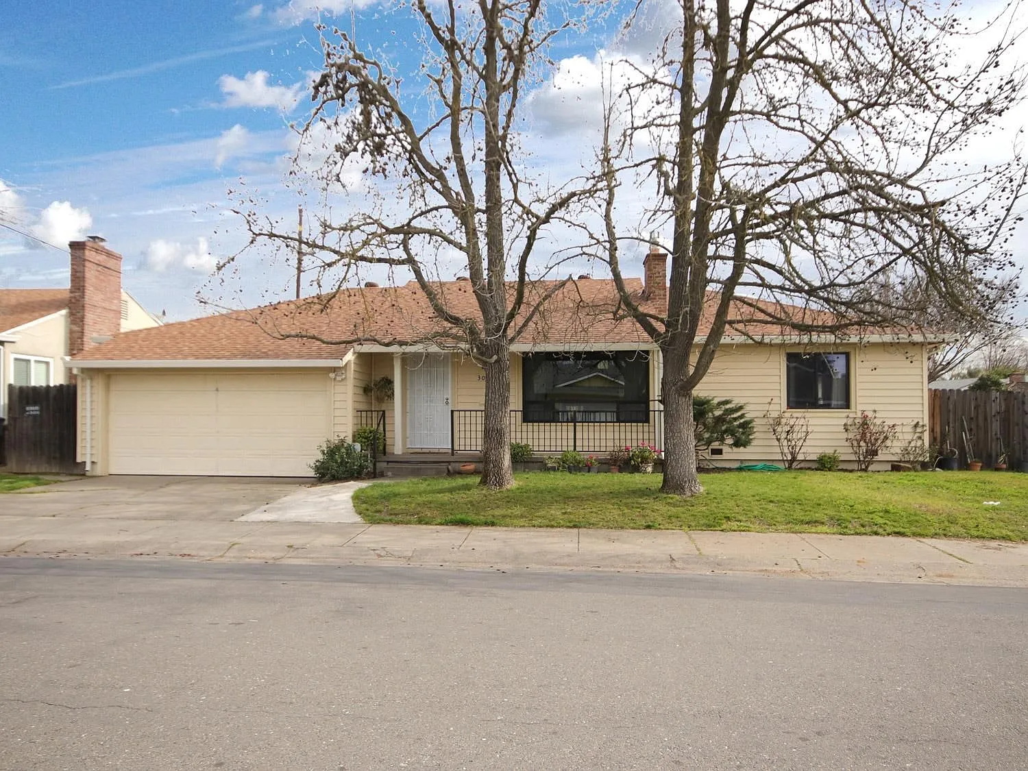 3025 53rd St photo 1