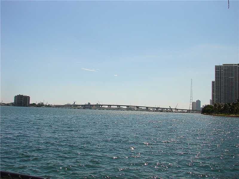 1st image of 2121 N Bayshore Dr APT 415
