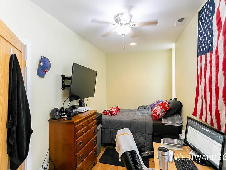 1546 N Mohawk St #3 — Photo 6