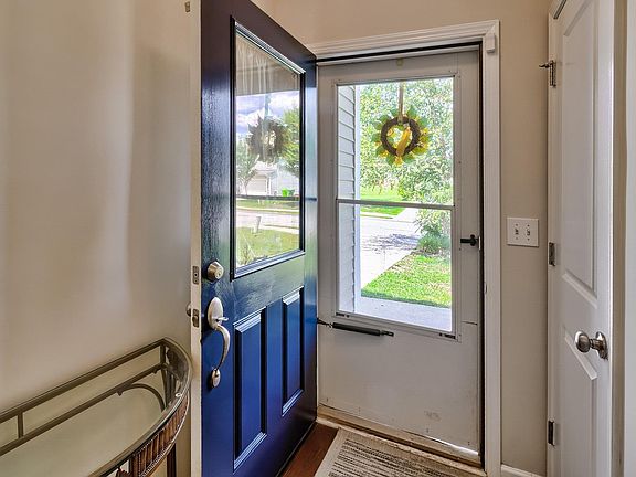 4th image of 453 Crawley Ln