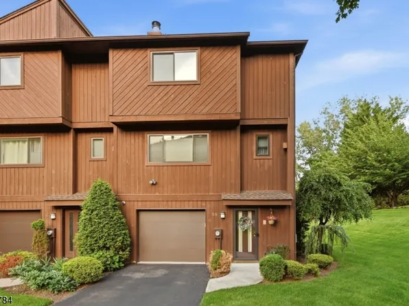 88 Metro Vista Dr, Hawthorne Boro, NJ 07506