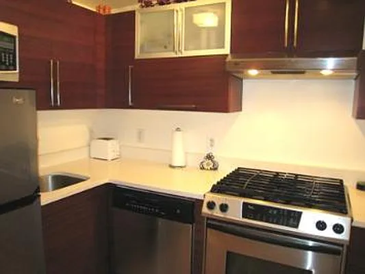 Rented by Corcoran | media 23