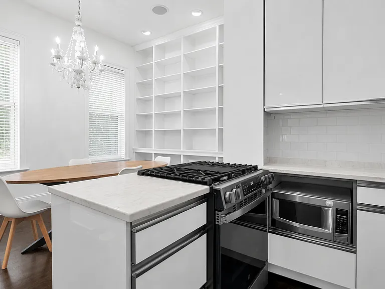 1000 Neil Ave — Photo 11