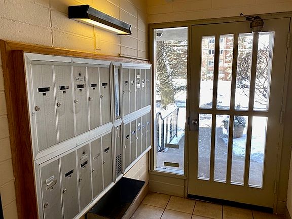 5th image of 1908 W Hood Ave APT 4C