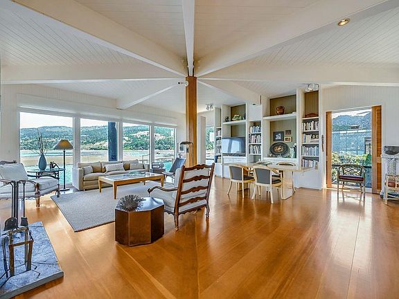 5th image of 210 Dipsea Road