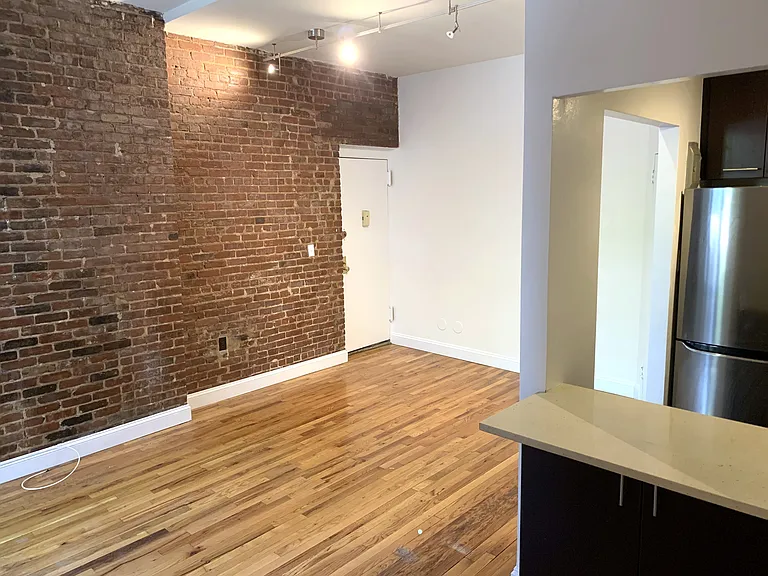 151 W 82nd St #6W — Photo 3