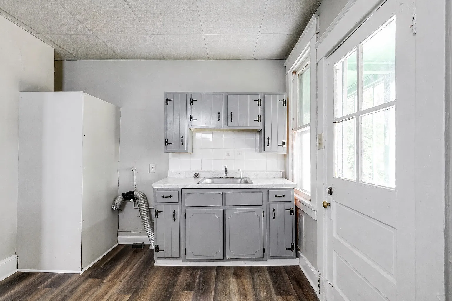 2 bed, 942 sqft, $1,639 — Photo 4
