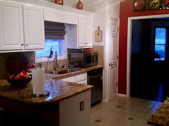 Gorgeous Renovated Kitchen