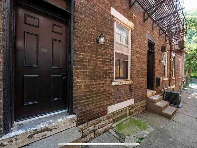 2127 W Clifton Ave #1 — Photo 2