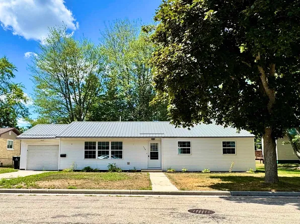 139 N Wood Ave, Peshtigo, WI 54157