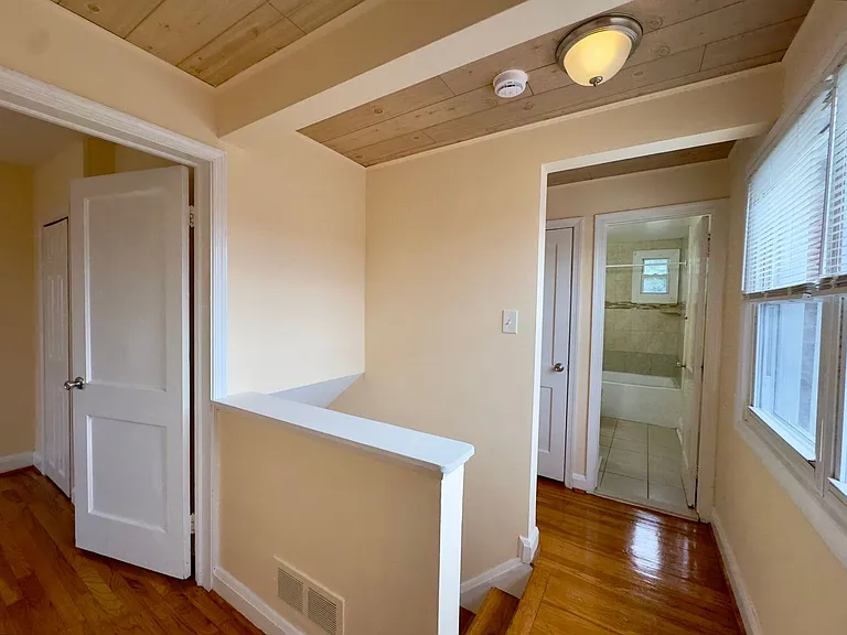 1243 S Grantley St — Photo 7