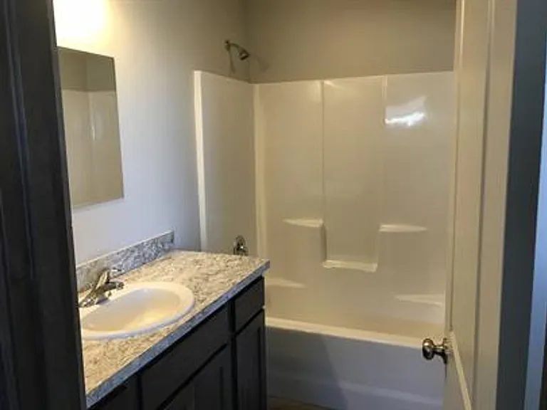 1311 Westwood Cir — Photo 12