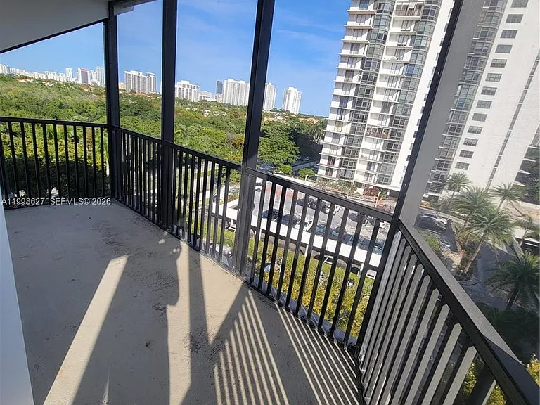 3301 N Country Club Dr #811 — Photo 17