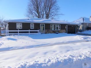 320 S Elm St, Carroll, IA 51401