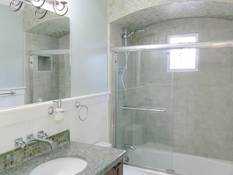 121 Baywood Ave — Photo 13