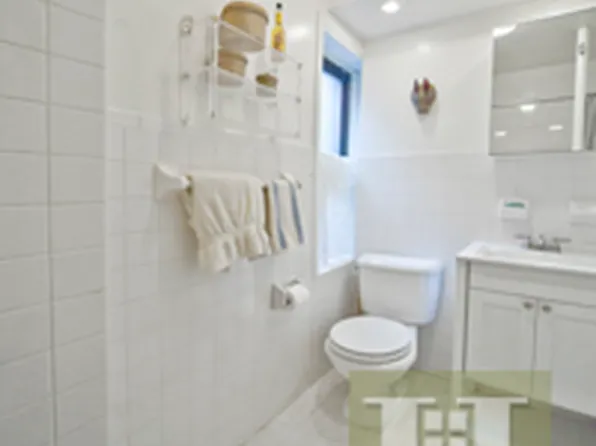 172 Delancey Street image 1 of 6