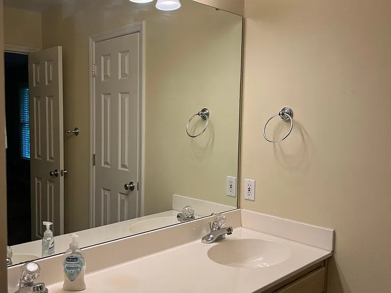 8311 Poplar Grove Cir — Photo 20