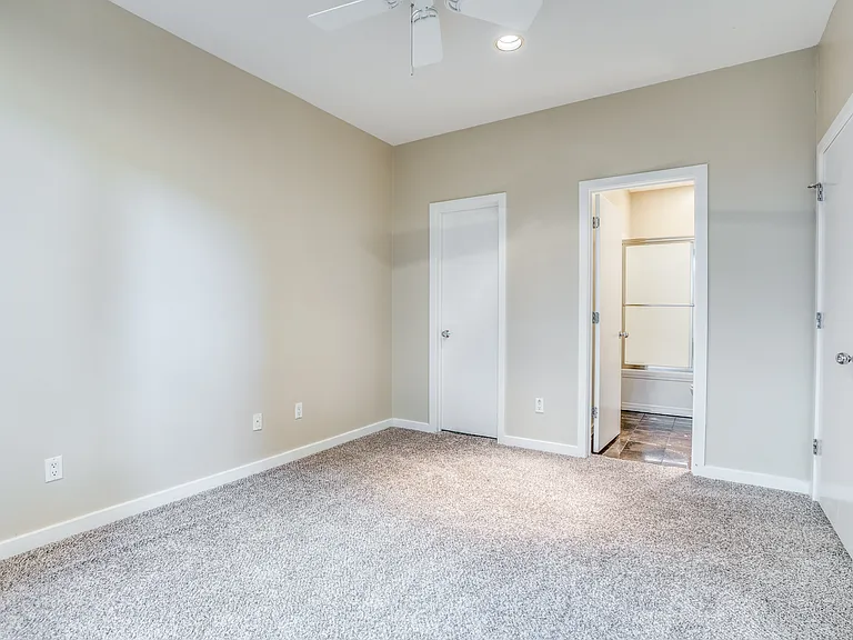 4100 Travis St #8 — Photo 5