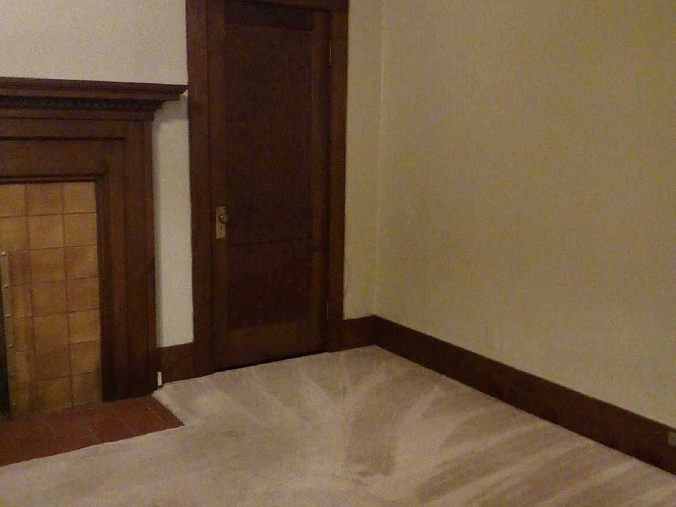 1st image of 205 W Greene St APT C