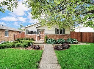 1904 Nicholson St, Crest Hill, IL 60403