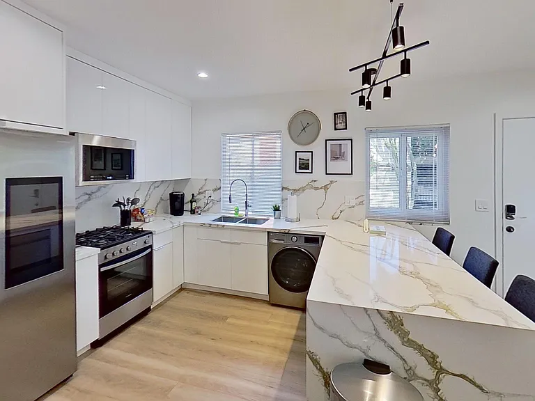 10863 Kling St #3 — Photo 23