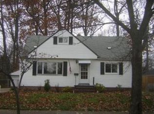 6210 Anita Dr, Parma Heights, OH 44130