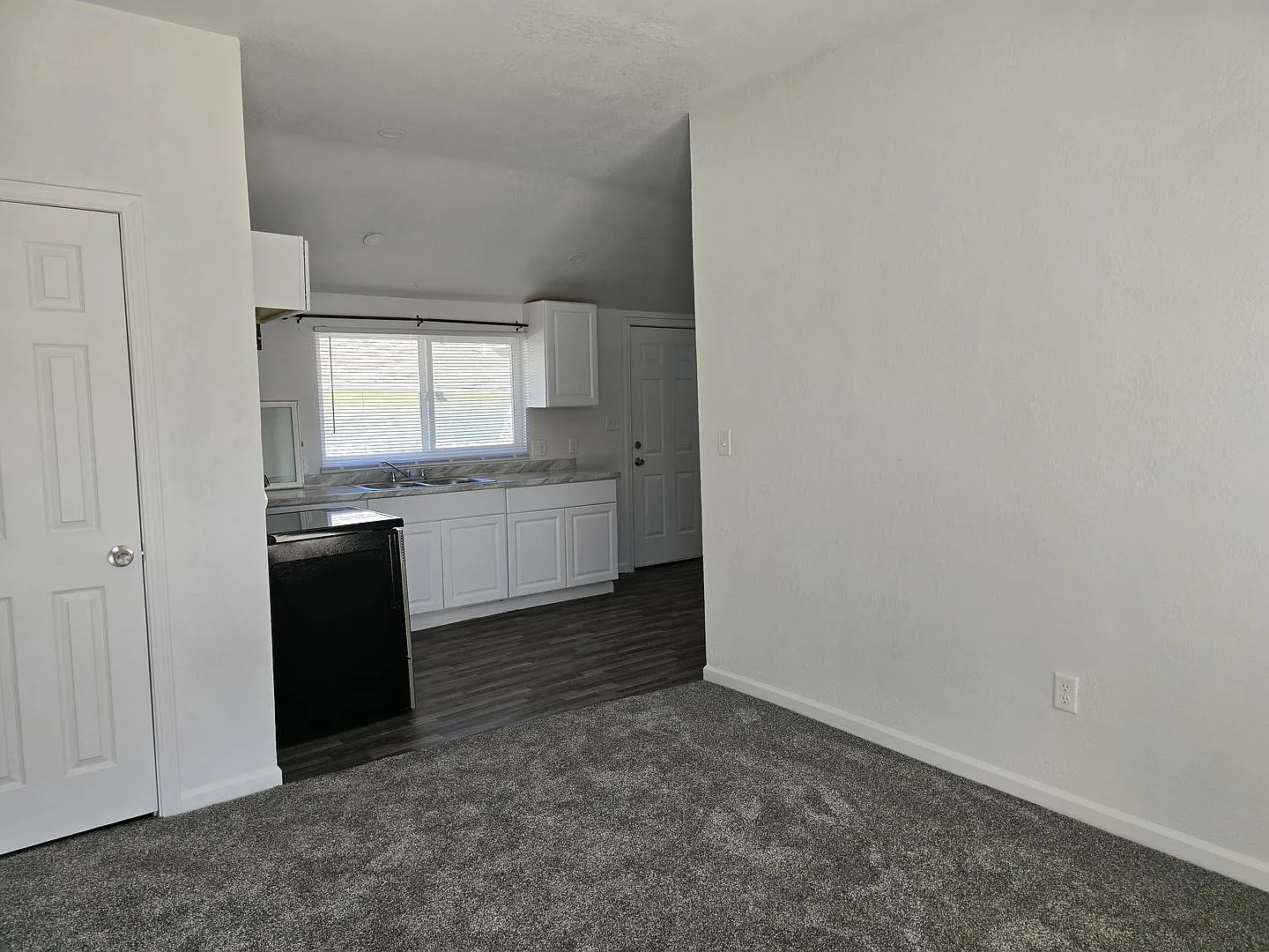 Centrally Located One Bedroom Duplex — Photo 2