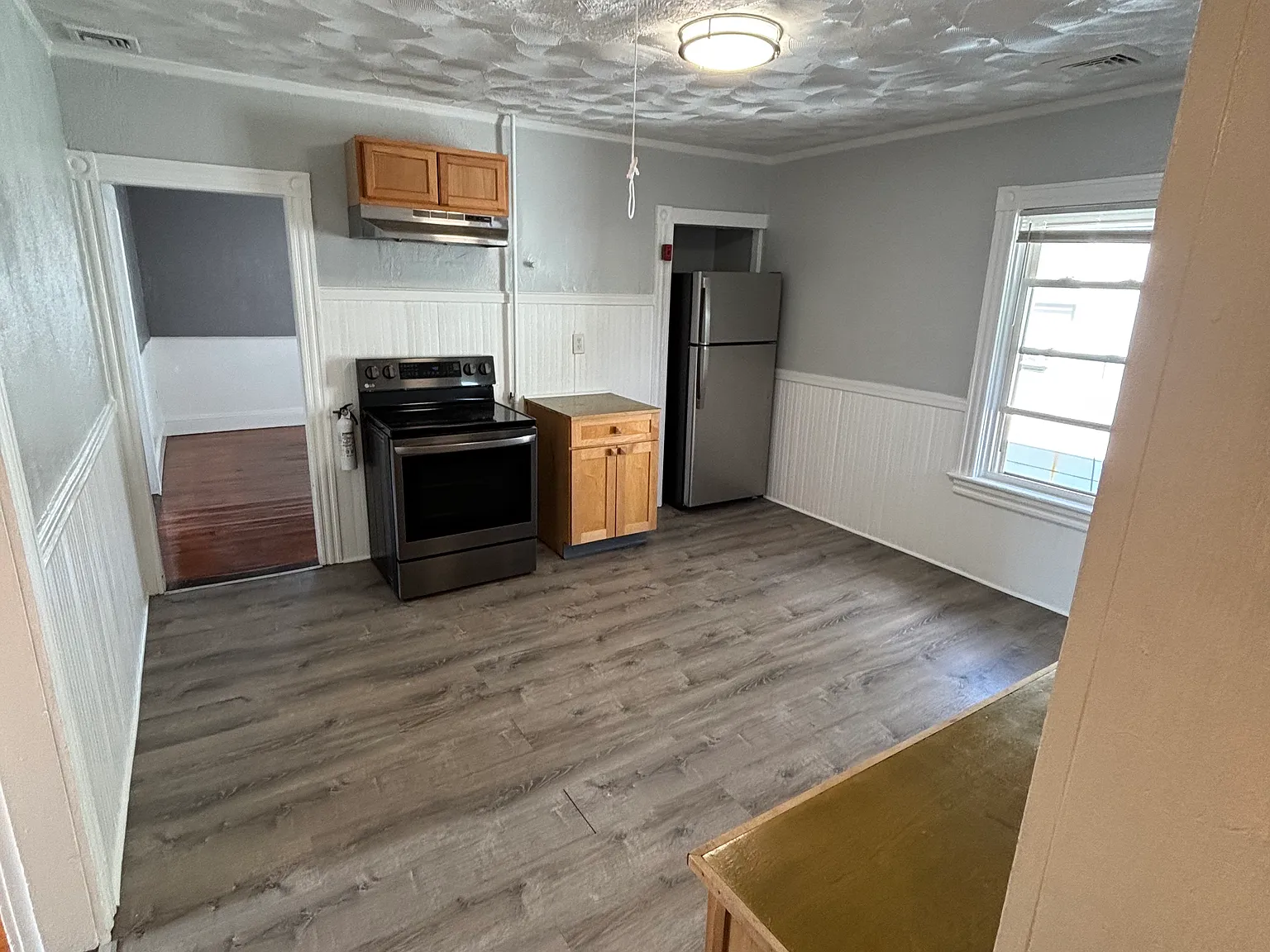 3 bed, 1014 sqft, $2,000 — Photo 1