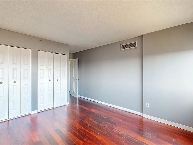 250 Hammond Pond Pkwy #1203N — Photo 21