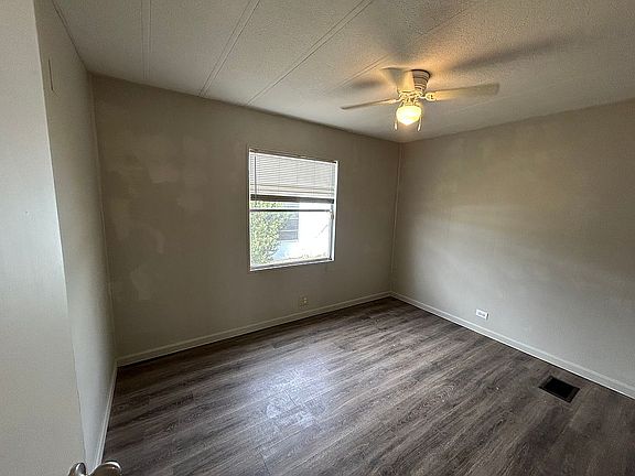 5th image of 48 Colony Dr N