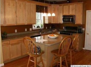 553 W Lincoln Ave #ACE, Oakhurst, NJ