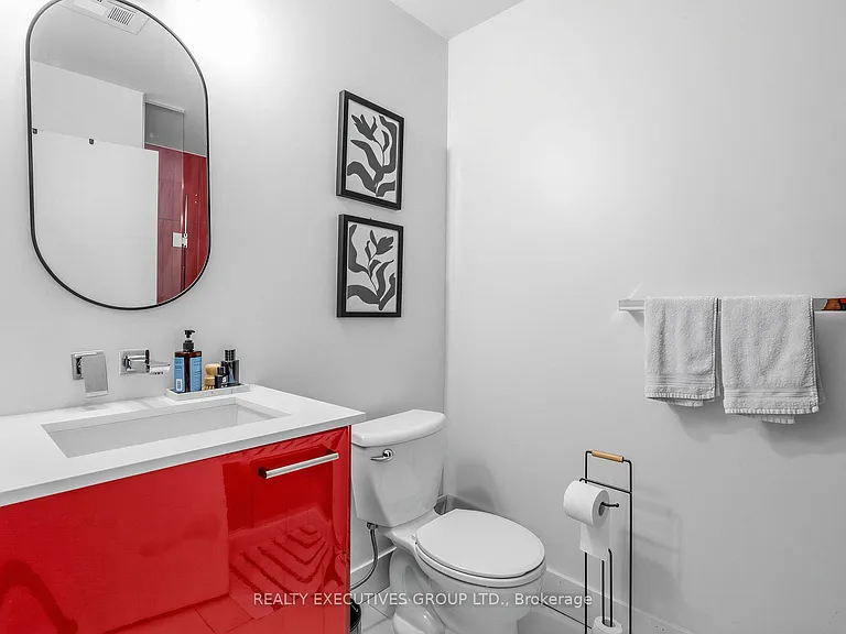 630 Queen St E #510 — Photo 27